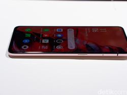 Menggenggam Reno2 yang Usung Spek dan Fitur Menggoda