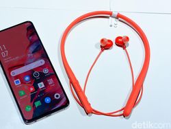 Menggenggam Reno2 yang Usung Spek dan Fitur Menggoda