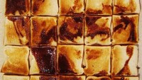 Roti panggang dengan wajah Simon Cowell, jadi salah satu karya yang dipamerkan dalam ajang pencarian bakat Britains Got Talent, yang mana Simon Cowell sebagai jurinya. Foto: Nathan Wyburn