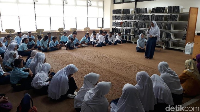 Antusiasme Siswa Berkebutuhan Khusus Ikut Literasi Braille di Yogya Antusiasme Siswa Berkebutuhan Khusus Ikut Literasi Braille di Yogya