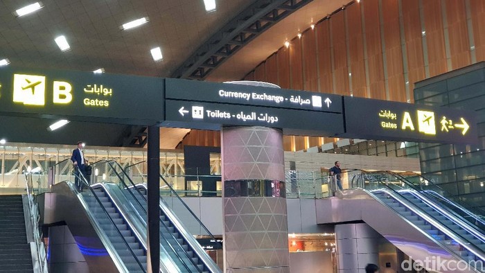 Bandara Internasional Hamad di Qatar menjadi salah satu hub penerbangan dunia. Yuk kita lihat megahnya bandara ini.