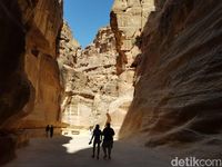 Melihat Lebih Dekat Petra, Kota yang Dipahat di Batu