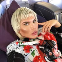 Pada 2017 silam, Rodrigo mengatakan bahwa setelah operasi hidung kedelapan kalinya, ia jadi kesulitan bernapas. Aku tidak bisa bernapas jadi aku harus operasi untuk memperbaiki pernapasanku, ungkapnya dalam acara The Morning.  Foto: Instagram