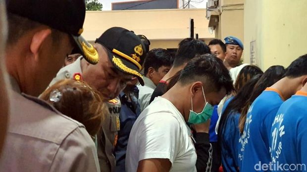 Polisi Sergap 5 Penjual Wanita-Ladyboy ke WN Timur Tengah di Cianjur