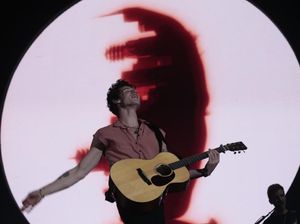 In My Blood Tutup Konser Shawn Mendes di Indonesia