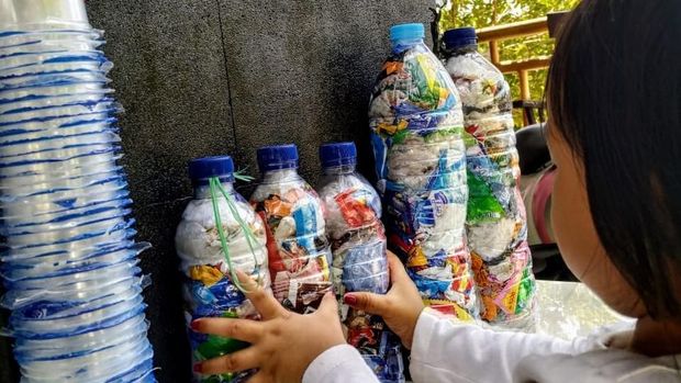 Unik! Hajatan Nikah Tanpa Plastik Sekali Pakai di Desa Bali Ini Berhadiah Babi 