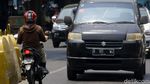 Pondok Labu Makin Semrawut Imbas Pemotor Lawan Arah