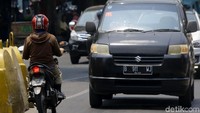Para pemotor seakan tidak memperdulikan keselamatan.