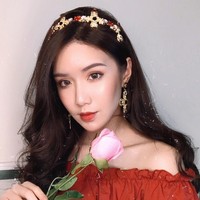 Sebelum terjun di dunia entertainment, wanita berusia 22 tahun ini mengungkapkan dibesarkan di keluarga yang memprioritaskan studi. Tak heran jika Chew berhasil lulus dengan nilai yang memuaskan.Foto: Instagram @cmainechew