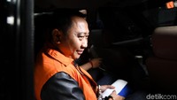 Atas perbuatannya tersebut Agung dijerat dengan Pasal 12 a atau b atau Pasal 11 UU Tipikor juncto Pasal 55 ayat (1) ke-1 KUHP juncto Pasal 65 ayat (1) KUHP. Kemudian, Syahbuddin dan Wan Hendri disangkakan melanggar Pasal 12 a atau b atau Pasal 11 UU Tipikor juncto Pasal 55 ayat (1) ke-1 KUHP.