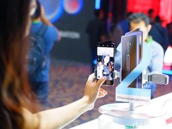 Menggenggam Reno2 yang Usung Spek dan Fitur Menggoda