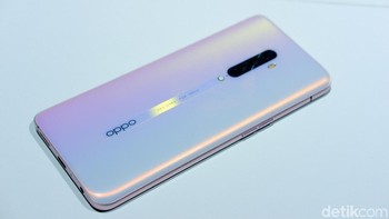 Punya RAM 8GB dan ROM 256 GB. Foto: Adi Fida Rahman/detikINET