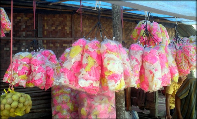 Kerupuk Melarat hingga Kerupuk Gendar, Camilan Kampung yang Gurih Enak