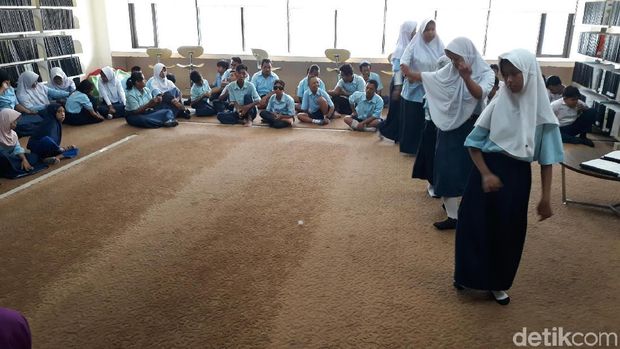 Bekali Pengetahuan Murid Berkebutuhan Khusus dengan Literasi Braille