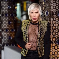 Ia melakukan beragam prosedur kecantikan ekstrem. Mulai dari pengangkatan empat tulang rusuk hingga melakukan 11 kali rhinoplasty atau operasi plastik hidung.  Foto: Instagram