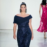 Ali Tate Cutler yang memiliki tinggi 178 cm ini mulai berkarier sebagai model sejak 2011. Selain Victorias Secret, dia pun kerap tampil di fashion show desainer dunia. Seperti di New York Fashion Week, September 2019 kemarin, Ali melenggang di catwalk memeragakan karya desainer Tadashi Shoji. Foto: Instagram @ali_tate_cutler