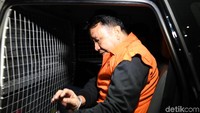 KPK turut menahan Kepala Dinas Pekerjaan Umum dan Penataan Ruang Lampung Utara Syahbudin yang diduga turut menerima suap dalam kasus suap yang juga menjerat Bupati Lampung Utara Agung Ilmu Mangkunegara.