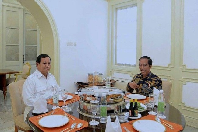 Jokowi dan Prabowo, Kompak Soal Selera Jajanan Ndeso