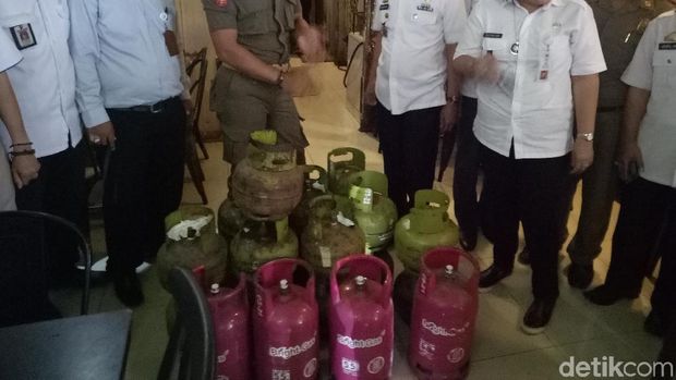 Pemprov Sulsel sidak rumah makan dan usaha laundry.
