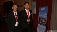 Okto, yang merupakan juga menjabat sebagai ketua Pengurus Besar (PB) Ikatan Sport Seluruh Indonesia (ISSI), menggandeng Kepala Kejaksaan Tinggi DKI Jakarta Warih pun didukung penuh 31 cabang olahraga cabor. KOI memiliki 32 cabang olahraga sebagai pemilik suara, namun PP Persatuan Tenis Meja Seluruh Indonesia (PTMSI) tak diperkenankan mengikuti Kongres Pemilihan KOI itu karena memiliki tiga federasi dan sampai kini masih bermasalah.