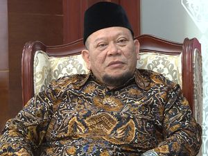 La Nyalla Jenguk Wiranto: Alhamdulillah Sudah Bisa Buang Angin