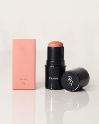Rekomendasi Blush on Brand Lokal yang Tak Perlu Pakai Brush