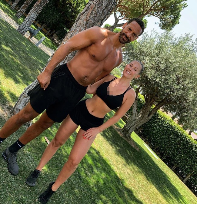 Menikahi mantan atlet, Kate Wright sendiri juga senang olahraga. Ia latihan lima hari dalam seminggu dan mengaku memang bekerja keras untuk mempertahankan bentuk tubuh. Beberpa kali ia mengunggah foto olahraga bersama dengan Rio. Foto: Instagram @xkateferdinand