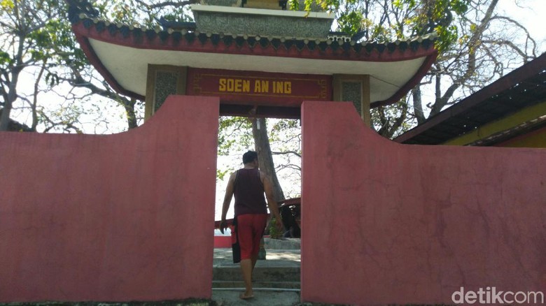 Cerita Makam Sunan Kuning di Pusaran Lokalisasi Semarang Cerita Makam Sunan Kuning di Pusaran Lokalisasi Semarang