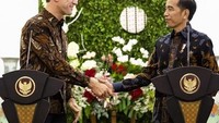 Kedatangan Mark di Indonesia mendapat sambutan hangat dari Presiden Jokowi. Dalam kesempatan ini Mark juga terlihat mengenakan kemeja batik. Foto: instagram @minpres