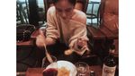 Diisukan Pacar Jung Da Eun, Ini Manisnya Han Seo Hee Saat Kulineran