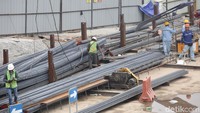 Pengerjaannya menggunakan metode shield tunneling dikarenakan titik kritis ini berlokasi di Km 3+600. Lokasi tersebut melewati jalan tol Cikampek dan overpass jalan arteri Jatiwaringin yang notabene merupakan titik terpadat mobilisasi warga Jakarta ke daerah Bekasi dan Bandung.