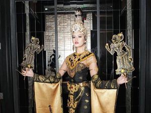 Potret Miss Grand Malaysia Jadi Wayang yang Dituduh Contek Budaya Indonesia