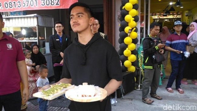Bisnis Kaesang Setelah Wisuda Hingga Makanan yang Pemicu Jerawat