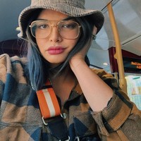 Emma Breschi menceritakan dirinya tidak bahagia dan gelisah ketika ia mencoba mempertahankan bentuk tubuhnya dengan tidak makan. Namun, kini ia mengatakan jauh lebih bahagia dan lebih kuat setelah menggemuk. Foto: Instagram