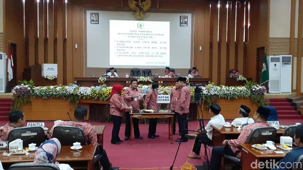 Pemungutan suara wabup Malang yang digelar DPRD/