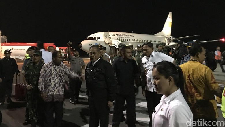 Tiba di Papua, Menhan Akan Beri Pesan Damai dan Kunjungi Pengungsi Wamena Tiba di Papua, Menhan Akan Beri Pesan Damai dan Kunjungi Pengungsi Wamena