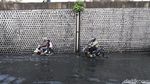 Diguyur Hujan Sesaat, Jalan Cimindi di Cimahi Langsung Tergenang