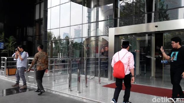 Tas Merah Rizal Djalil di KPK, Apa Isinya?