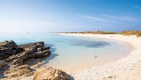 Umluj merupakan kota di Provinsi Tabuk yang dijuluki sebagai Maldivesnya Arab Saudi. Lokasinya dapat dicapai dengan berkendara dari Medina selama empat jam (Getty Images)