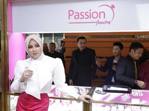 Hijrah, Olla Ramlan Lebih Enjoy Berbisnis daripada Jadi Artis