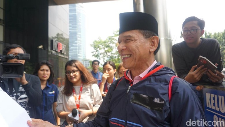 Rizal Djalil Bantah Pernah Berpolemik dengan Ahok Rizal Djalil Bantah Pernah Berpolemik dengan Ahok