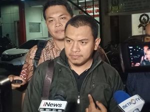 Pengacara HRS soal Penangkapan Terduga Teroris: Atribut FPI Bisa Dibeli