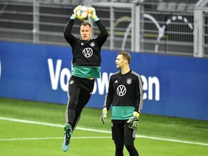Barcelona Vs Bayern: Lebih Baik Ter Stegen atau Neuer?