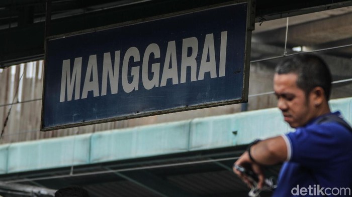 Rencana pengalihan kereta jarak jauh dari Stasiun Gambir ke Stasiun Manggarai terus dimatangkan. Nantinya, kereta jarak jauh bisa dijangkau melalui Stasiun Manggarai.