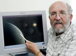 Pemburu Planet dan Pakar Big Bang yang Menang Nobel Fisika