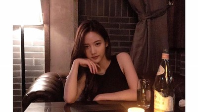 Diisukan Pacar Jung Da Eun, Ini Manisnya Han Seo Hee Saat Kulineran
