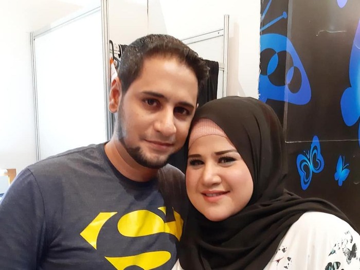 Dhawiya dan suaminya