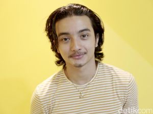 Bryan Domani Ceritakan Salat Pembawa Hidayah: Aku Sampai Nangis