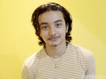 Bryan Domani Kenang Momen Hampir Kehilangan Ayahnya