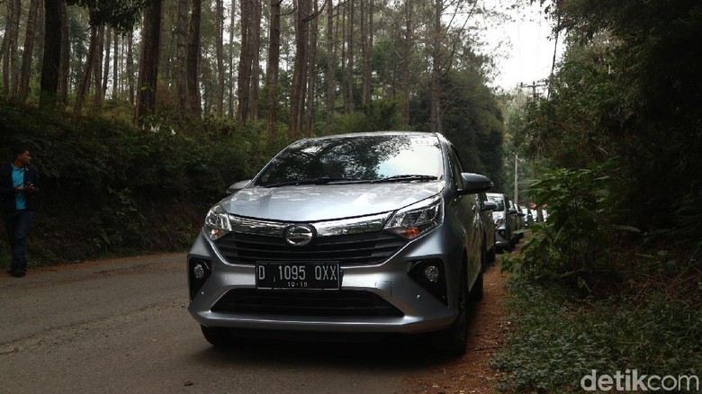 Daihatsu Sigra Test Drive di kawasan Lembang, Bandung, Jawa Barat Foto: Dadan Kuswaraharja Daihatsu Sigra Test Drive di kawasan Lembang, Bandung, Jawa Barat Foto: Dadan Kuswaraharja